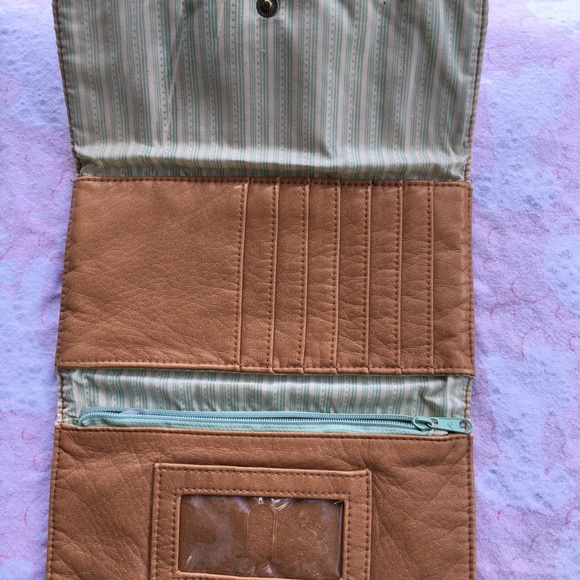 Distressed Roxy wallet - Picture 4 of 4